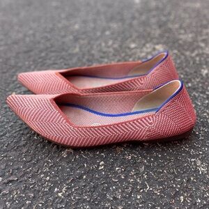 Women's Rothy’s pointed toe Flats size 6 preowned